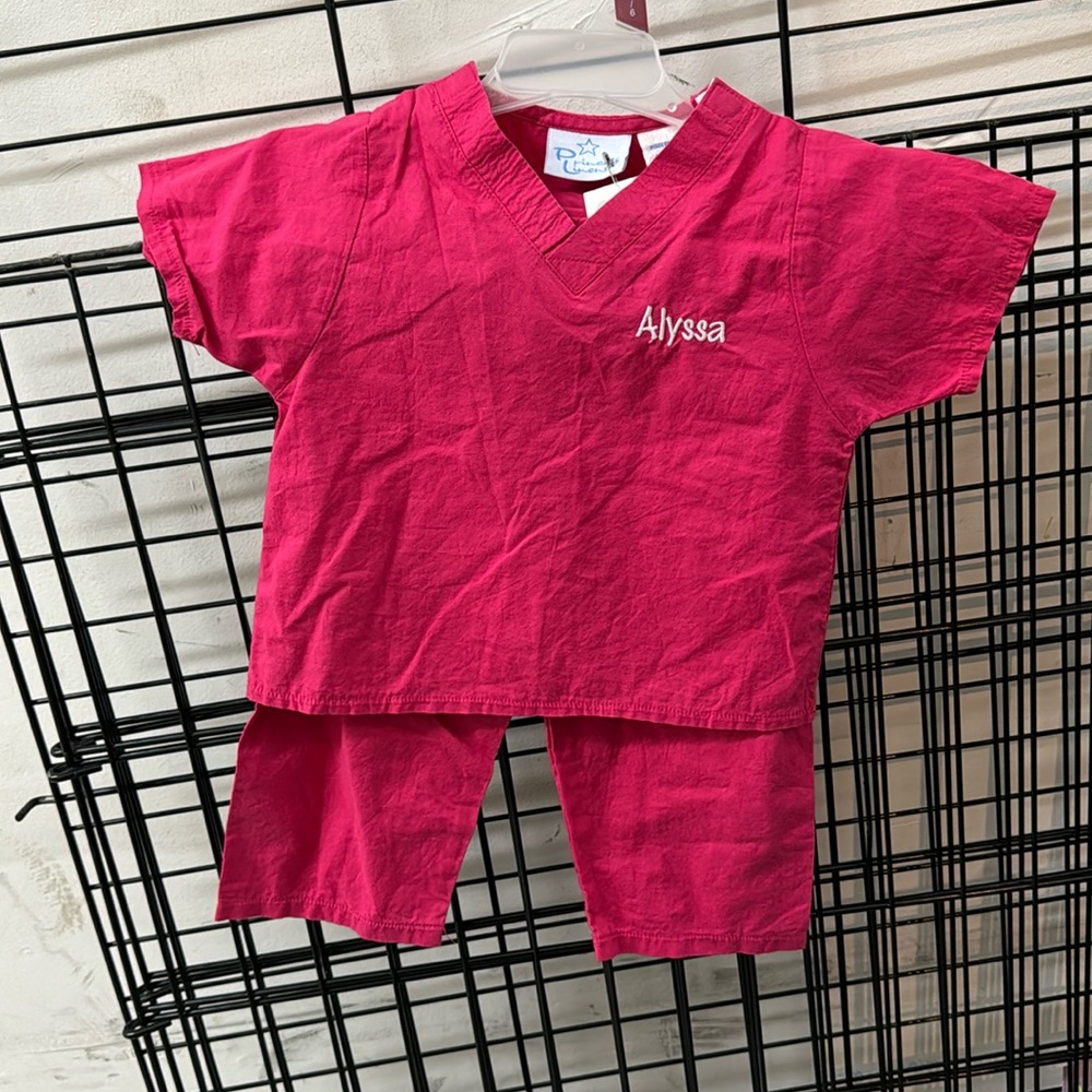EUC PRINCESS LINENS Baby Scrub Top & Bottoms